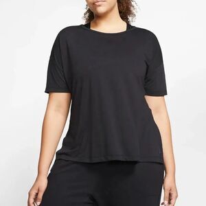 Nike Yoga Plus Size Women's Short Sleeve Yoga Top Black 3X NEW W TAG